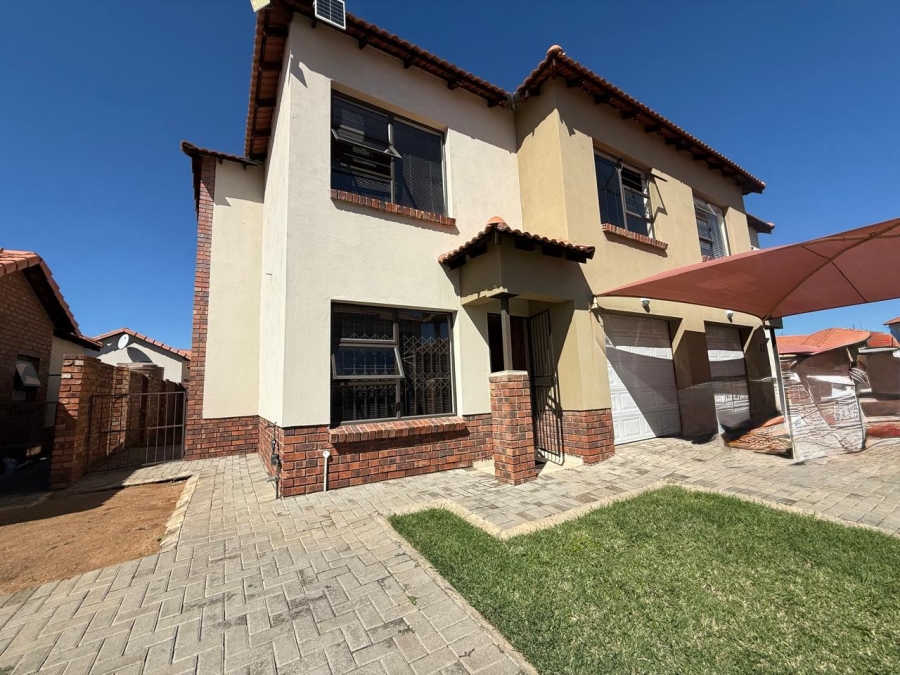 3 Bedroom Property for Sale in Waterval East North West
